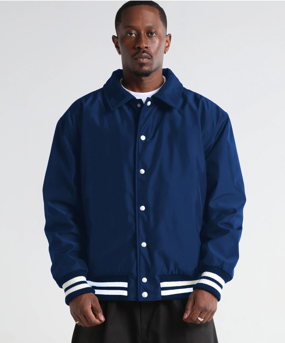 Chaqueta universitaria con cuello